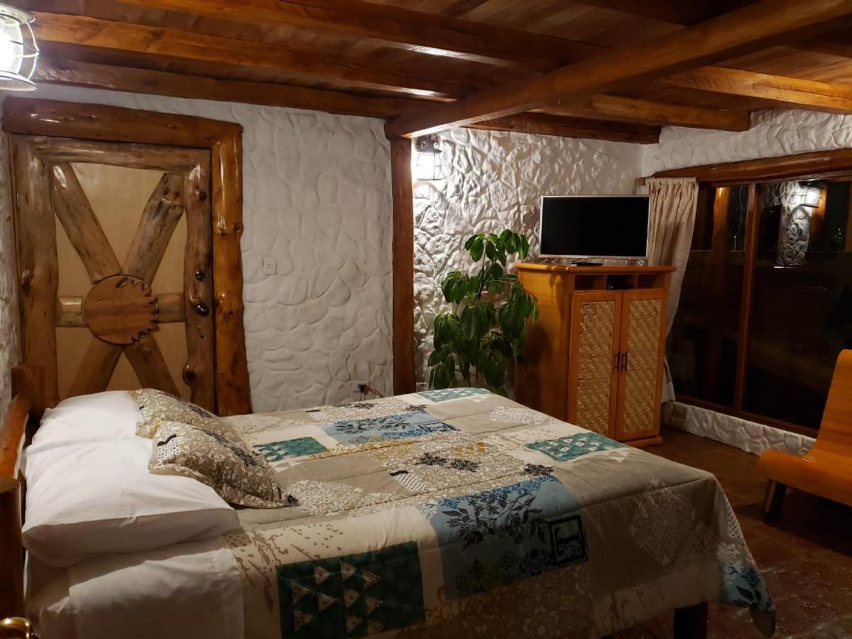 Atallaro Hospedaje Otavalo Eksteriør billede