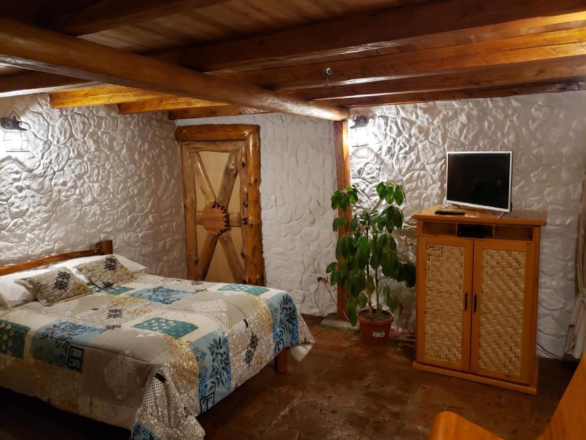 Atallaro Hospedaje Otavalo Eksteriør billede
